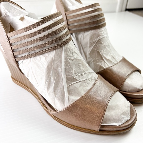 LifeStride Blaze Women's size 9.5 Beige Slingback Wedge Sandals - Picture 7 of 12